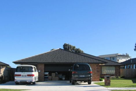 Photo of property in 31 Gandalf Crescent, Paraparaumu, 5032