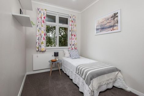 Photo of property in 10 Scotland Terrace, Green Island, Dunedin, 9018