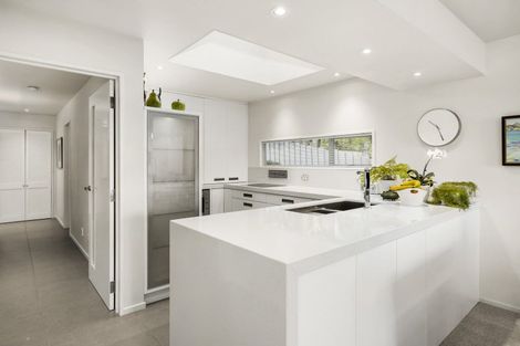 Photo of property in 34 Marine Parade, Macandrew Bay, Dunedin, 9014