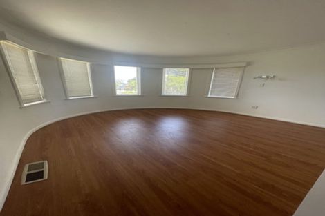 Photo of property in 7 Springbank Lane, Te Atatu Peninsula, Auckland, 0610