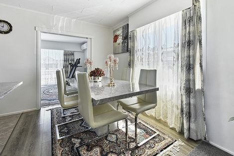 Photo of property in 28 Wayne Drive, Mangere, Auckland, 2022