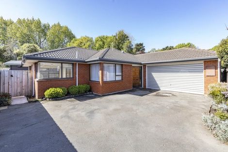 Photo of property in 2/24 Woodbury Street, Avonhead, Christchurch, 8042