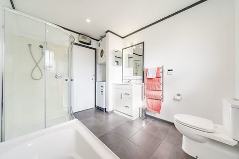 Photo of property in 2/15 Gemstone Drive, Birchville, Upper Hutt, 5018