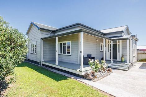 Photo of property in 6 A'court Street, Sanson, 4817