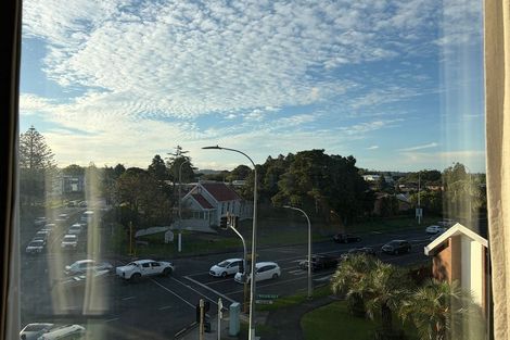 Photo of property in 304/1 Buscomb Avenue, Henderson, Auckland, 0610