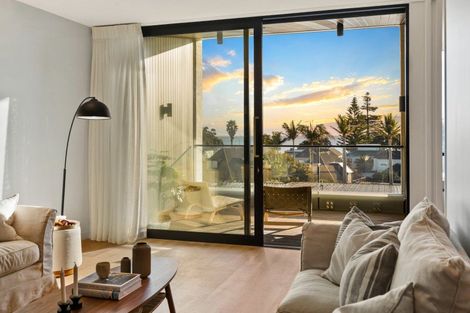 Photo of property in 12/423 Beach Road, Mairangi Bay, Auckland, 0630