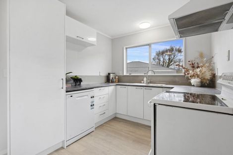 Photo of property in 49a Kings Drive, Levin, 5510