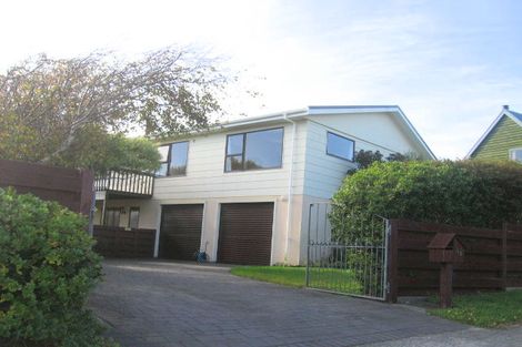 Photo of property in 43 Kinloch Place, Papakowhai, Porirua, 5024