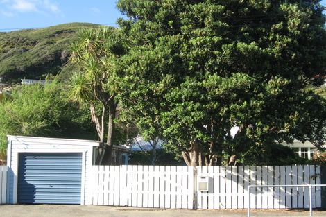 Photo of property in 401 Muritai Road, Eastbourne, Lower Hutt, 5013