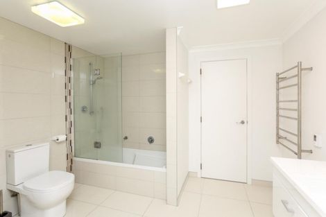 Photo of property in 129 Pendarves Street, New Plymouth, 4312