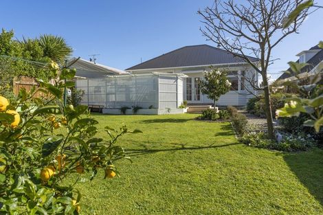 Photo of property in 39 Wallace Place, Westown, New Plymouth, 4310
