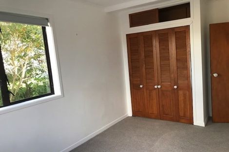 Photo of property in 2/11 Korotaha Terrace, Rothesay Bay, Auckland, 0630