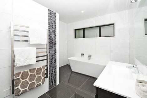 Photo of property in 18a Awhitu Road, Waiuku, 2683