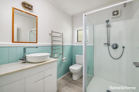 Photo of property in 18 Franklin Street, Opua, 0200