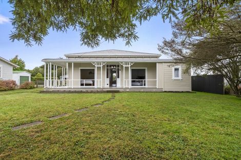 Photo of property in 37 Grey Street, Marton, 4710