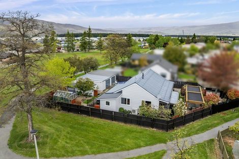 Photo of property in 12 Shale Court, Cromwell, 9310