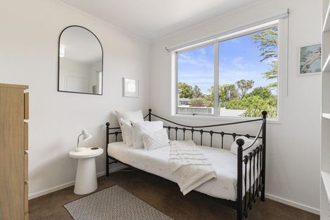 Photo of property in 69 Awaruku Road, Torbay, Auckland, 0630