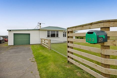 Photo of property in 253 Mawhitiwhiti Road, Normanby, Hawera, 4675