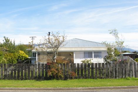 Photo of property in 14 Bentham Street, Westport, 7825