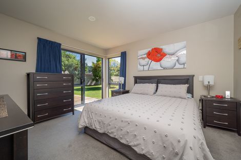 Photo of property in 60 Newcastle Street, Clyde, 9330