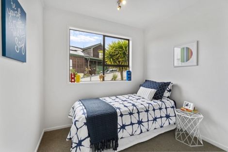 Photo of property in 4/59 Rangatira Road, Beach Haven, Auckland, 0626