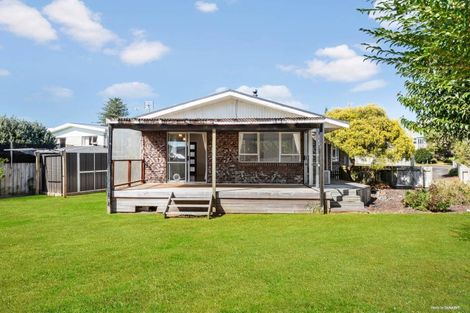 Photo of property in 4 Azalea Place, Waiuku, 2123