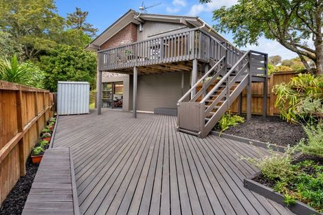 Photo of property in 21 Lastel Place, Shelly Park, Auckland, 2014