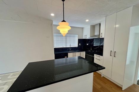 Photo of property in 14 Riserra Drive, Ranui, Auckland, 0612