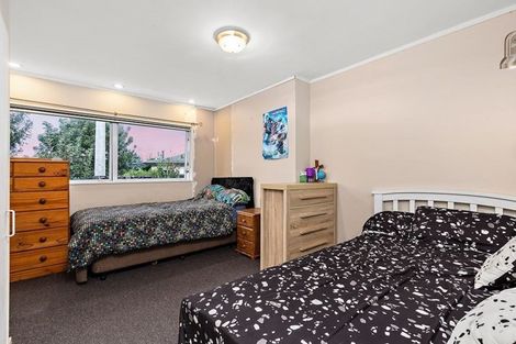 Photo of property in 1/350 Royal Road, Massey, Auckland, 0614