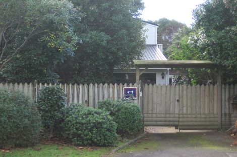 Photo of property in 21 Puriri Road, Waikanae, 5036