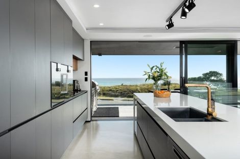 Photo of property in 193a Marine Parade, Mount Maunganui, 3116