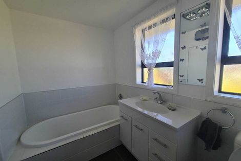 Photo of property in 6 Azalea Close, Templeton, Christchurch, 8042