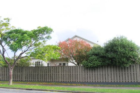 Photo of property in 6 Rosebank Grove, Waikanae, 5036