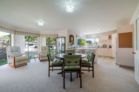 Photo of property in 8 Rothesay Place, Highbury, Palmerston North, 4412