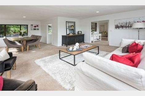 Photo of property in 53 Mirrabooka Avenue, Botany Downs, Auckland, 2010