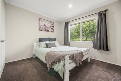 Photo of property in 1 Frank Knight Place, Waiuku, 2123