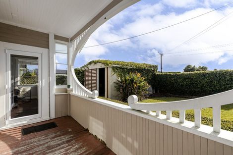 Photo of property in 14 Ngaio Street, Strandon, New Plymouth, 4312