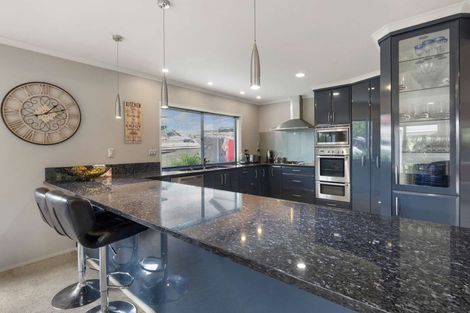 Photo of property in 115 Gravatt Road, Papamoa Beach, Papamoa, 3118