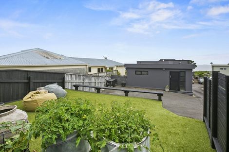 Photo of property in 3/23a Hamblyn Street, Strandon, New Plymouth, 4312