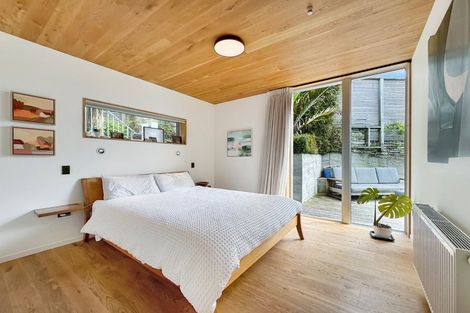 Photo of property in 6 Crawford Road, Kilbirnie, Wellington, 6022