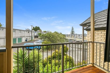 Photo of property in 24/94 Glengarry Road, Glen Eden, Auckland, 0602