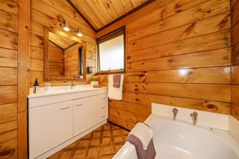 Photo of property in 13a Terminus Street, Silverstream, Upper Hutt, 5019