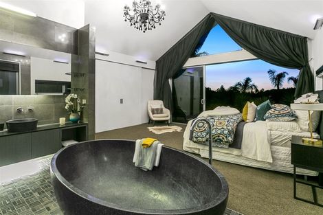 Photo of property in 6 Kerema Way, Schnapper Rock, Auckland, 0632