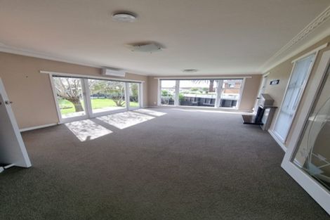 Photo of property in 104 Titirangi Road, New Lynn, Auckland, 0600