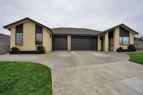 Photo of property in 21 Te Ironui Place, Huntington, Hamilton, 3210