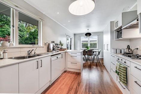 Photo of property in 8 Springfield Crescent, Enderley, Hamilton, 3214