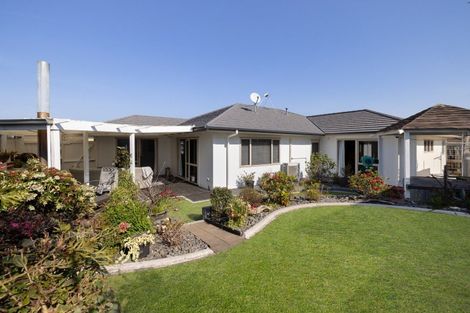Photo of property in 60 Plateau Heights, Mount Maunganui, 3116