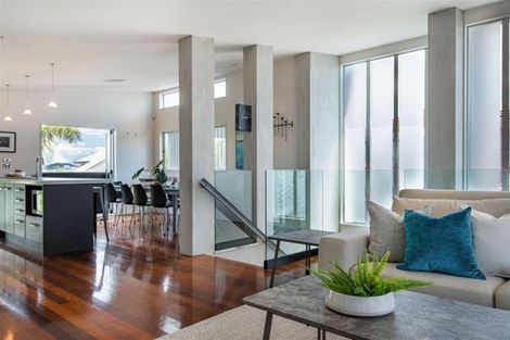 Photo of property in 45 Williamson Avenue, Belmont, Auckland, 0622