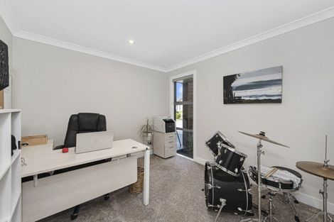 Photo of property in 32 Glaisdale Crescent, Flagstaff, Hamilton, 3210