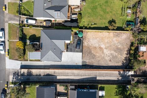 Photo of property in 31a Kia Ora Road, Beach Haven, Auckland, 0626